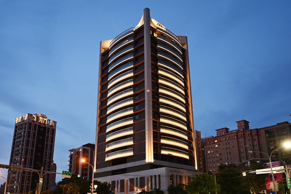 雀客藏居三重水漾外觀 夜景