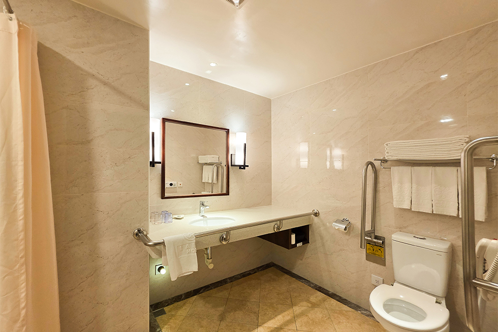 雀客旅館 台中來來-無障礙四人客房(無窗)AFNW