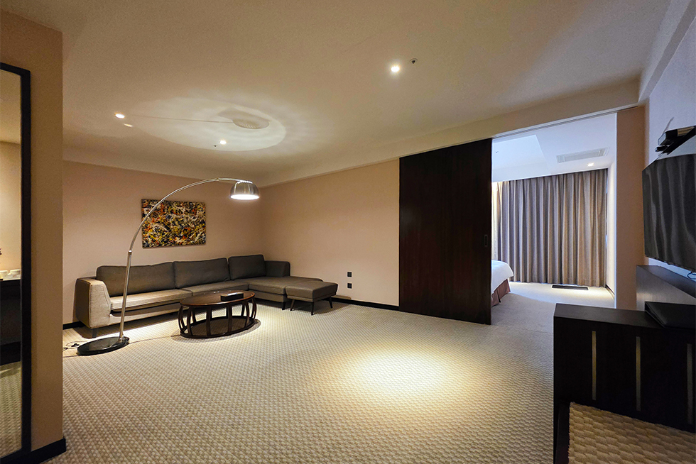 雀客旅館 台中來來-歡享雀客家庭套房(陽台)